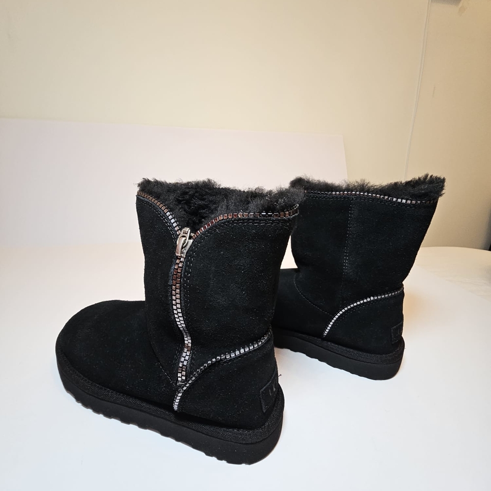 NEW UGG Black Florence Boots